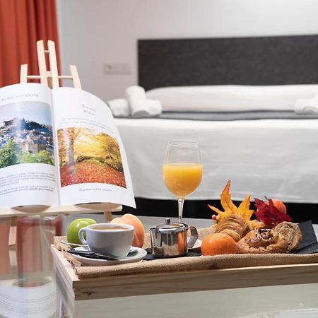 Epsilon Alcaniz Hotel Екстер'єр фото