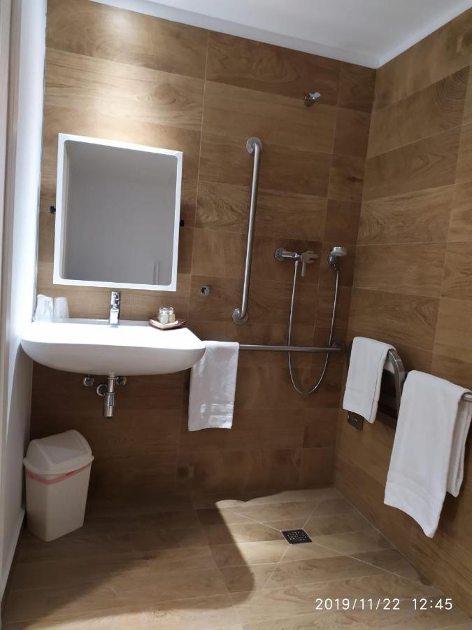 Epsilon Alcaniz Hotel Екстер'єр фото